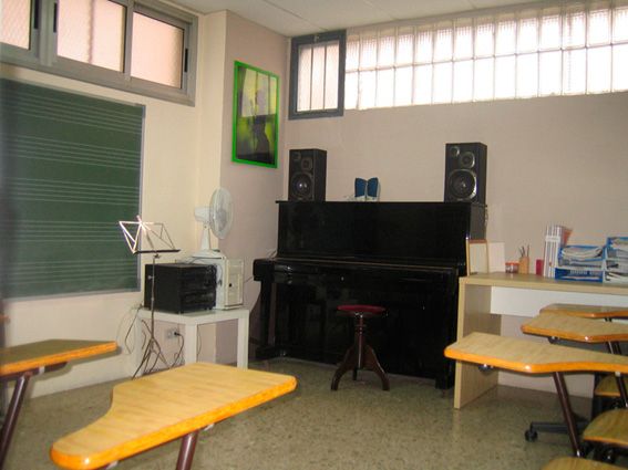 escola46478518F-572A-AE9E-B061-7B0F6A43FF7A.jpg